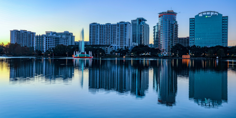 Agosto em Orlando 2026: calendário completo com eventos, Halloween, festivais, compras e novidades dos parques