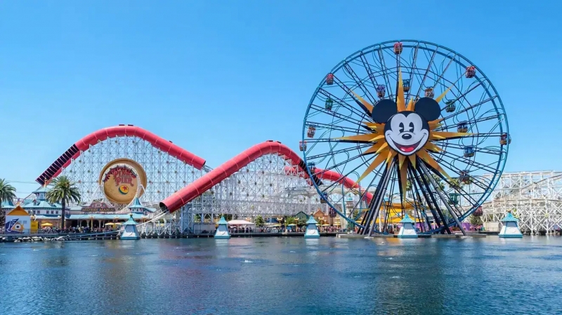 Disneyland ganha atração de Coco, nova Tomorrowland e grandes retornos anunciados na D23 2026