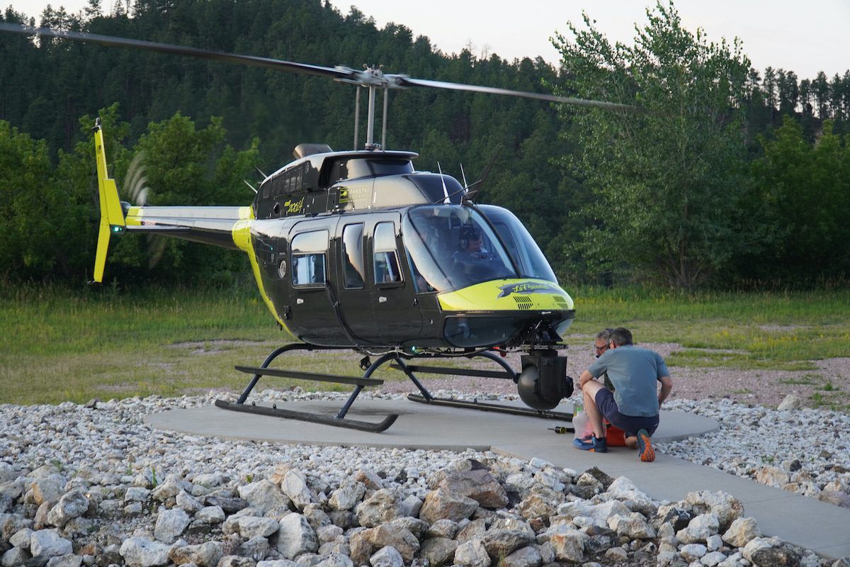 Helicóptero utilizado nas filmagens da nova versão do Soarin’ Across America para a atração do EPCOT em 2026