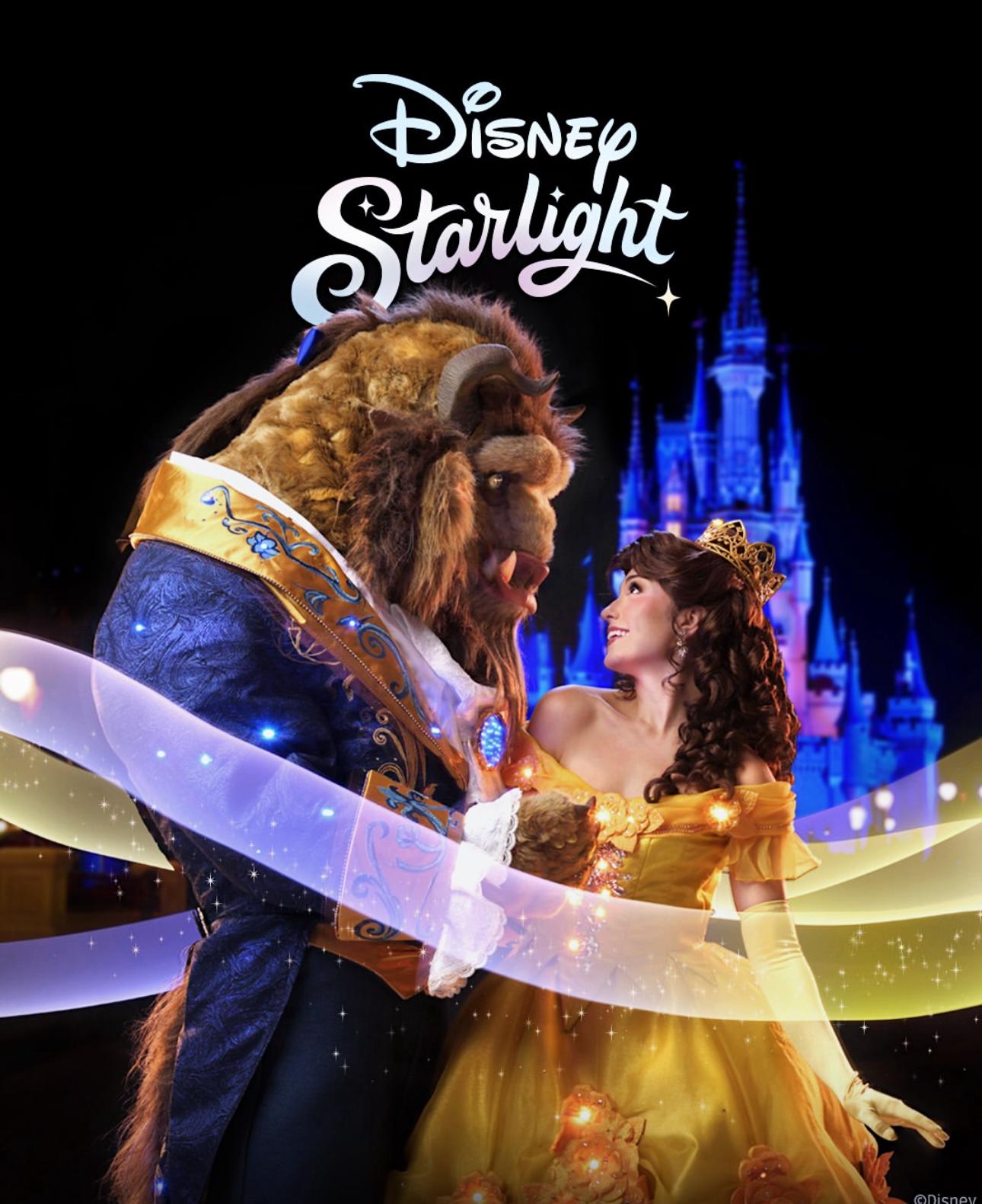 Show noturno Disney Starlight no Magic Kingdom com personagens A Bela e a Fera e Castelo da Cinderela iluminado em Orlando