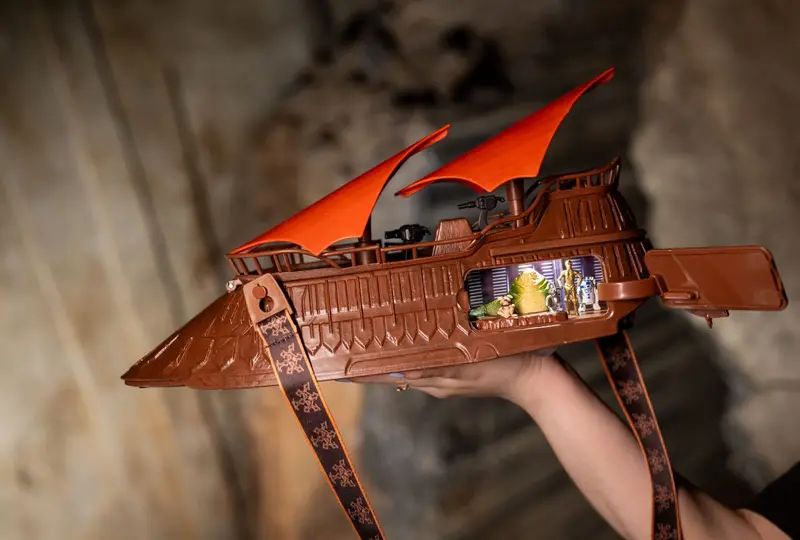 Balde de pipoca temático Jabba’s Sail Barge de Star Wars vendido no Disney’s Hollywood Studios durante o Star Wars Day em Orlando