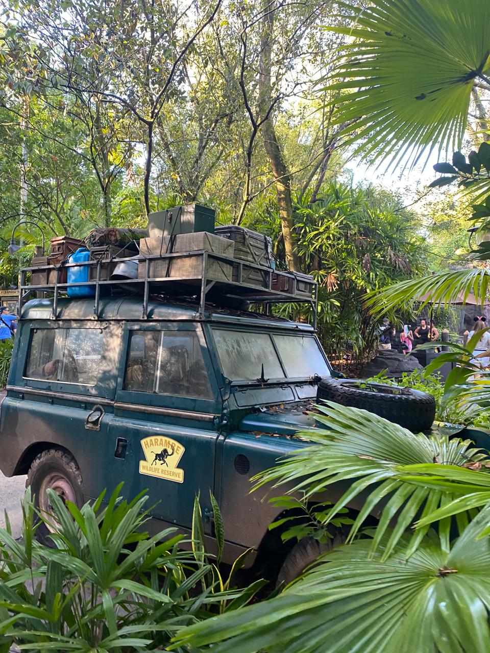 Jipe da Harambe Wildlife Reserve na área Africa do Disney's Animal Kingdom, cenário do Kilimanjaro Safaris em Orlando
